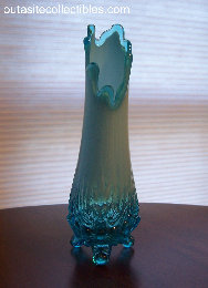 blue_opalescent_glass_vase_antique_sowerby_glass_piasa_bird_vase001001.jpg